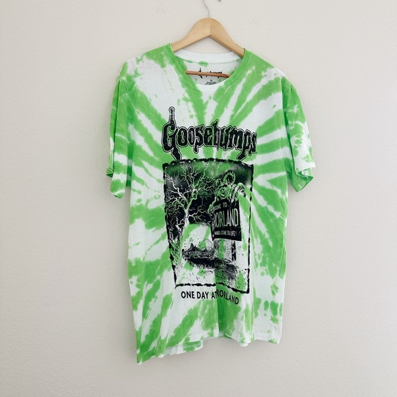 NEW Goosebumps Welcome to Horror Land Green Tie Dye Tee - Picture 2 of 6